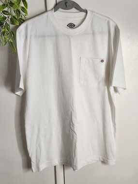 ✨️Dickies White Pocket Tee - Short Sleeve Crew